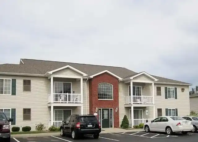 Property at Fox Trace Apartments - 1370 Southwestern Blvd, Buffalo, NY, 14224, 1-2 bed, 1 bath, [object Object]