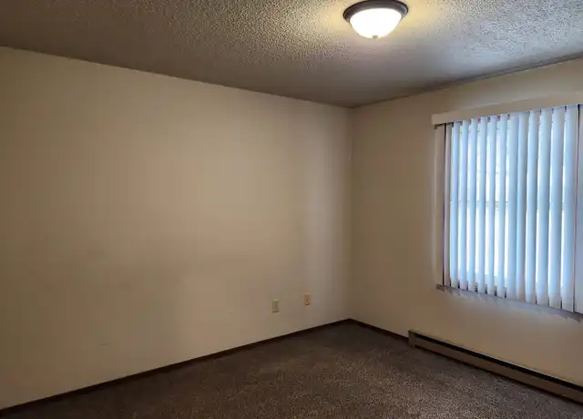 Property at 2519 Sessions St Unit 3, Eau Claire, WI, 54701, 2 beds, 1 bath, [object Object]