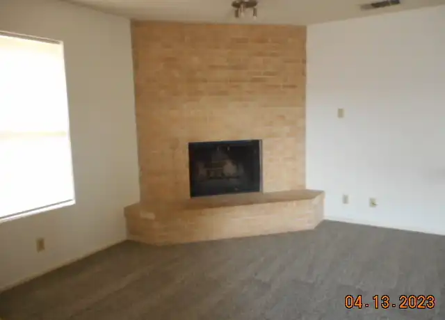 Property at 1036 Orts Dr Unit B, Pleasanton, TX, 78064, 3 beds, 2 baths, [object Object]