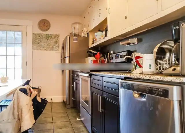 Property at 197 College Ave Unit 3, Somerville, MA, 02144, 4 beds, 1 bath, [object Object]