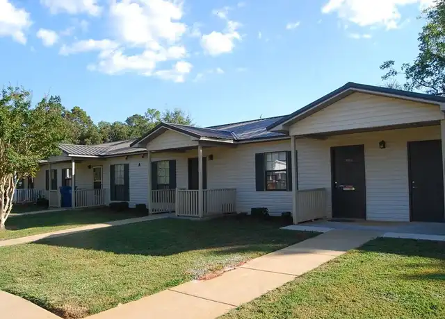 Property at 11 Ivy St Unit 101, McKenzie, AL, 36456, 1 bed, 1 bath, [object Object]