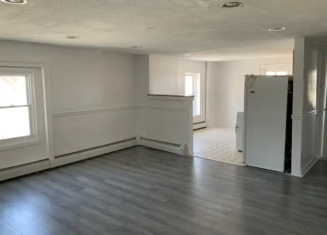 Property at 1 N Franklin St Unit C, Athens, NY, 12015, 1 bed, 1 bath, [object Object]