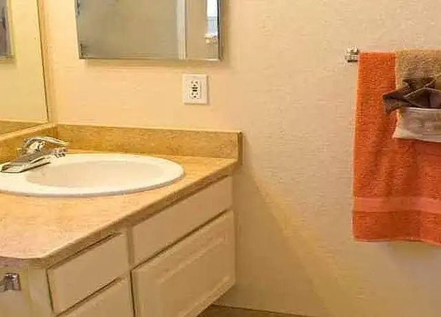 Photo of 300 Peppertree Way, Pittsburg, CA 94565