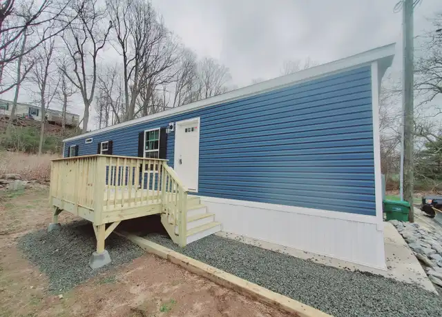 Property at 525 E Main St #9, Branford, CT, 06405, 2 beds, 1 bath, [object Object]