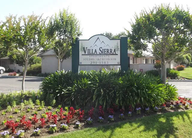 Photo of 139 Santa Ana Ave, Clovis, CA 93612