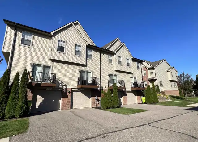 Property at 45714 Utica Park Blvd, Utica, MI, 48315, 3 beds, 2.5 baths, [object Object]