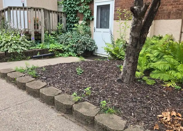 Property at 219 3rd Ave S Unit D5, South St Paul, MN, 55075, 1 bed, 1 bath, [object Object]