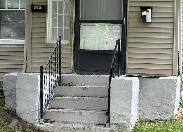 Property at 3327 Yorkshire Rd Unit UP, Cleveland Heights, OH, 44118, 3 beds, 1 bath, [object Object]
