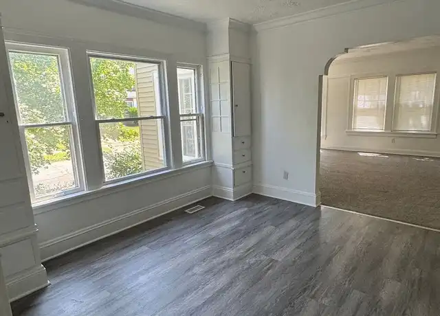 Property at 3327 Yorkshire Rd Unit UP, Cleveland Heights, OH, 44118, 3 beds, 1 bath, [object Object]