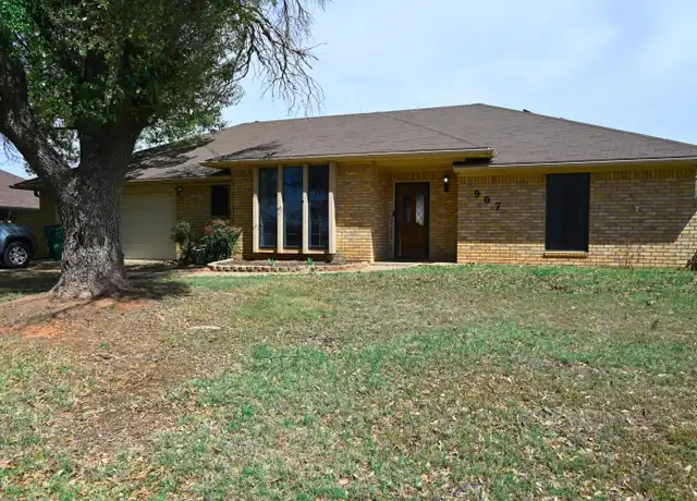 Property at 907 Sugarbush Ln, Burkburnett, TX, 76354, 3 beds, 2 baths, [object Object]