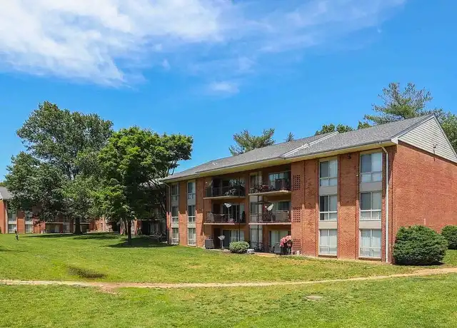 Property at Lafayette Apartments - 7136 Groveton Gardens Rd, Alexandria, VA, 22306, 2 beds, 1 bath, [object Object]