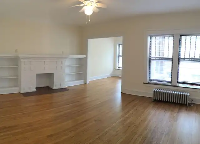 Property at 5752 N Winthrop Ave Unit 54-3, Chicago, IL, 60660, 2 beds, 1 bath, [object Object]