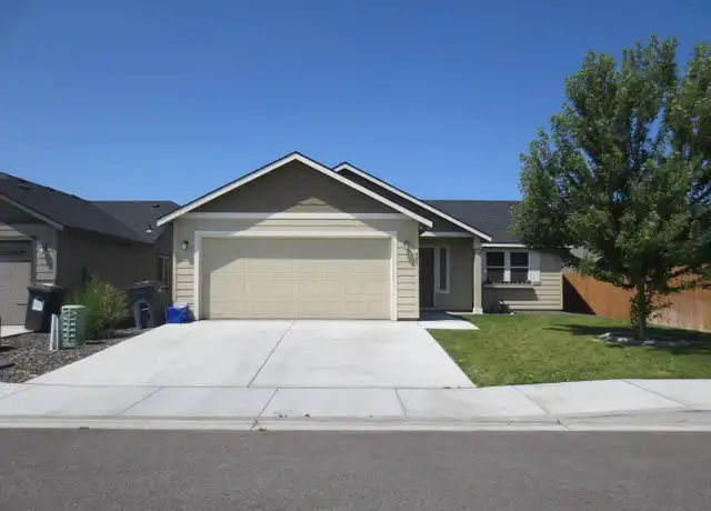 Property at 751 N Williams St, Kennewick, WA, 99336, 3 beds, 2 baths, [object Object]