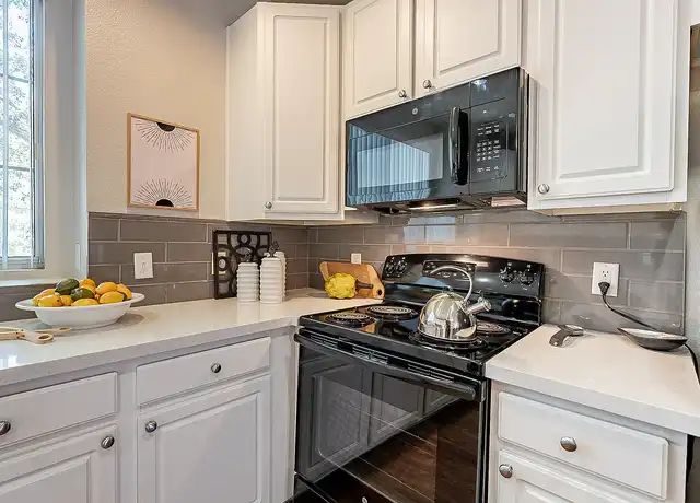 Property at Palazzo Townhomes - 886 N Cofco Center Ct, Phoenix, AZ, 85008, 1 bed, 1 bath, [object Object]