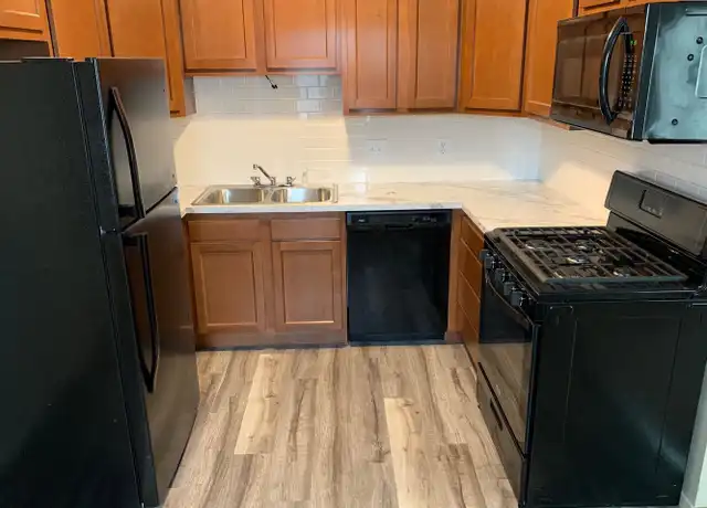 Property at 1966 Burton St SE Unit IVA32, Grand Rapids, MI, 49506, 1 bed, 1 bath, [object Object]
