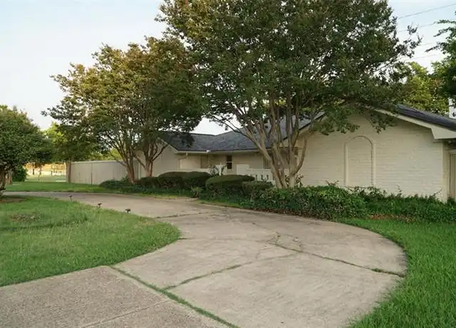 Property at 10207 Carry Back Cir, Dallas, TX, 75229, 4 beds, 2.5 baths, [object Object]