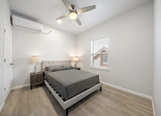 Property at 808 Sealy Ave Unit D, Galveston, TX, 77550, 1 bed, 1 bath, [object Object]