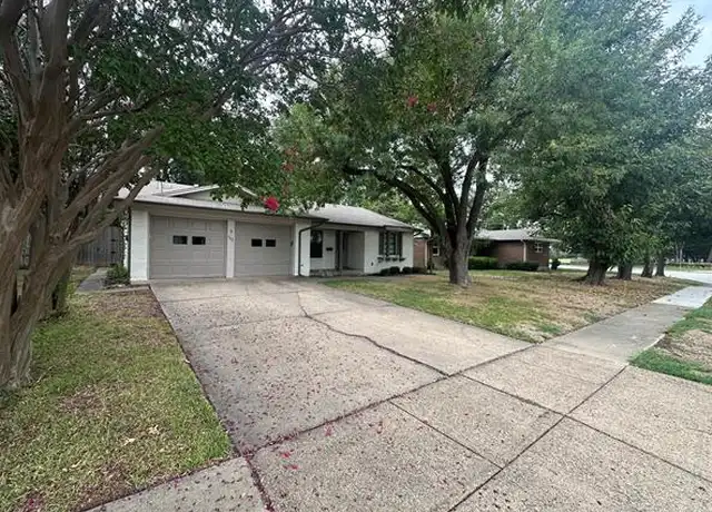 Property at 102 Brookwood Dr, Richardson, TX, 75080, 3 beds, 2 baths, [object Object]