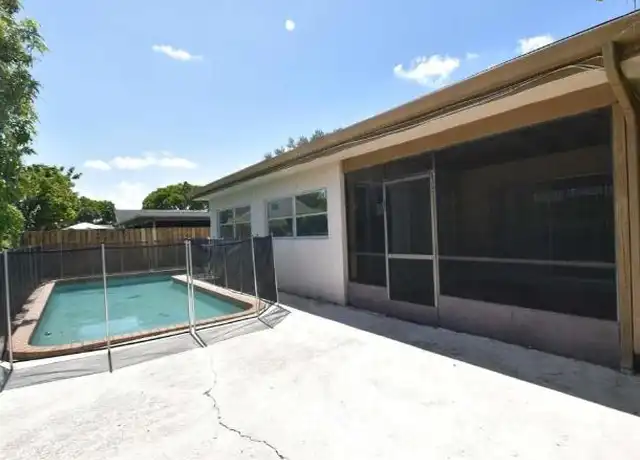 Property at 9350 NW 35th Mnr, Sunrise, FL, 33351, 3 beds, 2 baths, [object Object]