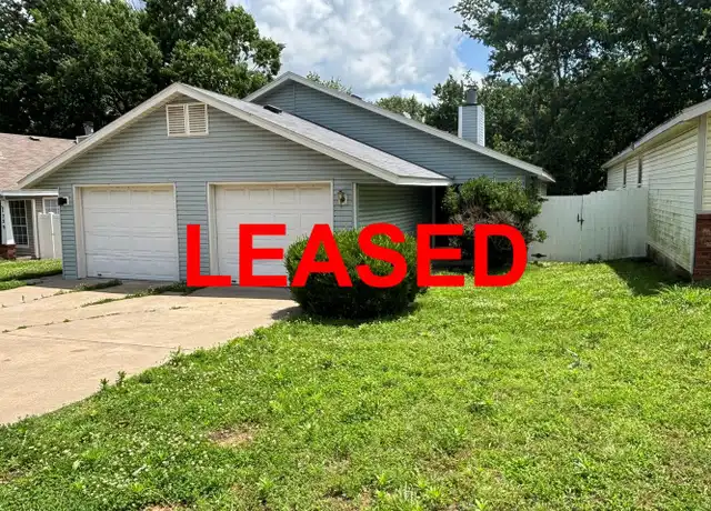 Property at 1712 N Noelle Ave, Fayetteville, AR, 72703, 2 beds, 1.5 baths, [object Object]