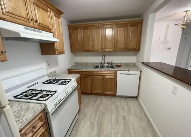 Property at 530 Washington St, Brighton, MA, 02135, 2 beds, 1 bath, [object Object]