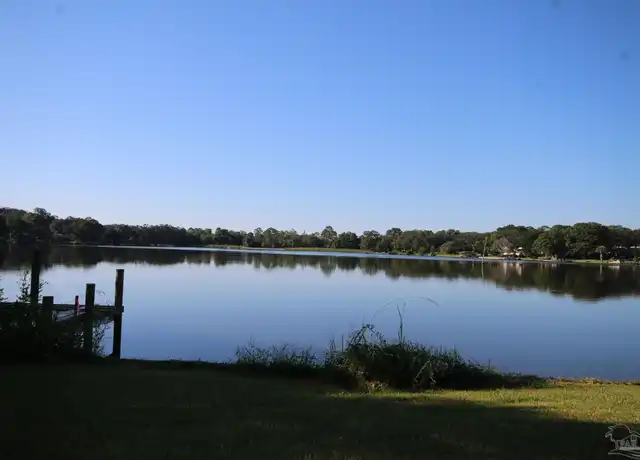Property at 6103 E Shore Dr Unit B, Pensacola, FL, 32505, 2 beds, 2 baths, [object Object]