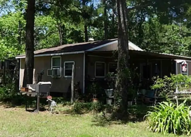 Property at 204 Kangaroo, Onalaska, TX, 77360, 1 bed, 1 bath, [object Object]