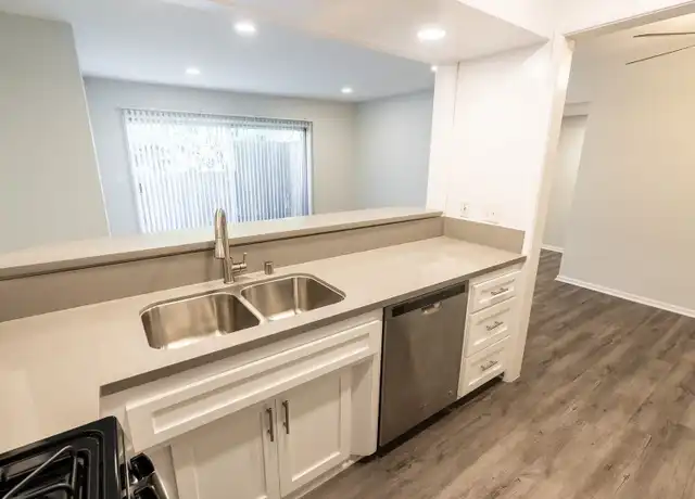 Property at 312 S Willaman Dr Unit 304, Los Angeles, CA, 90048, 2 beds, 1.5 baths, [object Object]