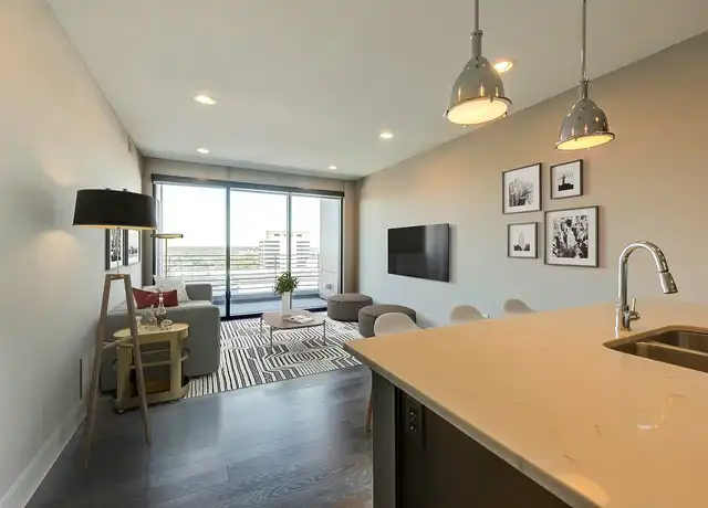 Property at 250 High - 250 S High St, Columbus, OH, 43215, 2 beds, 2 baths, [object Object]