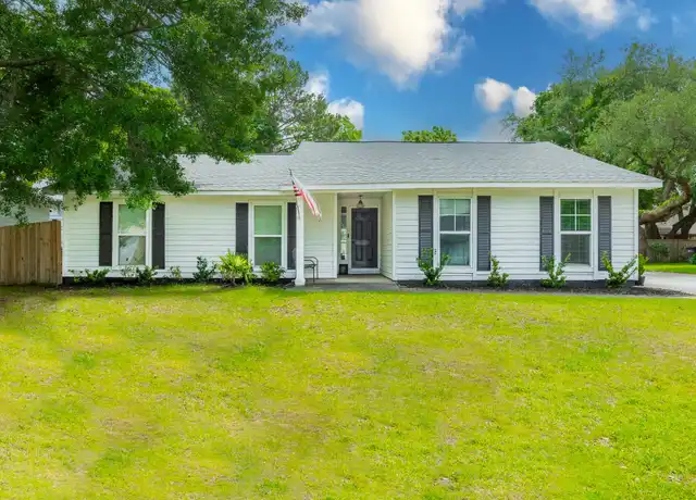 Property at 1559 Hidden Bridge Dr, Mount Pleasant, SC, 29464, 3 beds, 2 baths, [object Object]