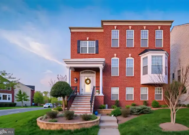 Property at 13299 Scotch Run Ct, Centreville, VA, 20120, 4 beds, 3.5 baths, [object Object]