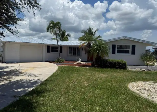 Property at 138 Leland St SE, Port Charlotte, FL, 33952, 2 beds, 1.5 baths, [object Object]