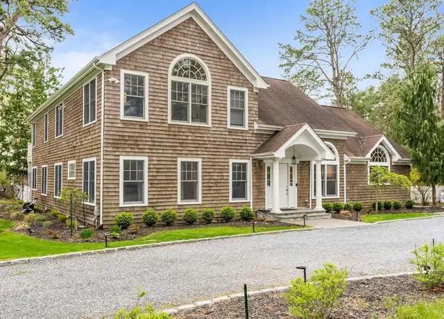 Property at 33 Park Cir, Quogue, NY, 11959, 4 beds, 4 baths, [object Object]
