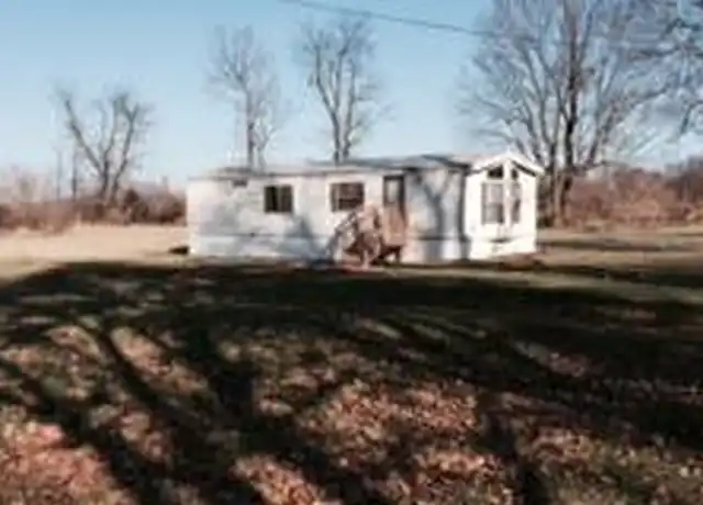 Property at 408 Connector Rd, Martinsburg, WV, 25405, 2 beds, 1 bath, [object Object]