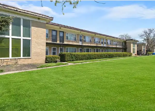 Property at 43 N King Arthur Ct Unit 09, Northlake, IL, 60164, 1 bed, 1 bath, [object Object]