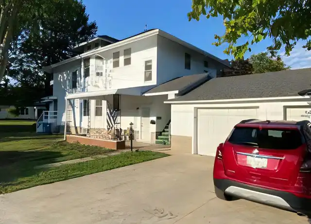 Property at 325 E Chestnut St Unit C, Pontiac, IL, 61764, 1 bed, 1 bath, [object Object]