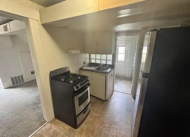 Property at 2032 N 4th St Unit C, Columbus, OH, 43201, 1 bed, 1 bath, [object Object]