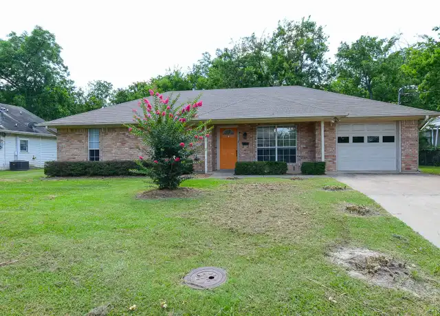 Property at 1205 Monroe St, Commerce, TX, 75428, 3 beds, 1.5 baths, [object Object]