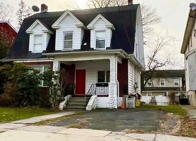 Property at 34 E Harriet Ave, Palisades Park, NJ, 07650, 2 beds, 1 bath, [object Object]