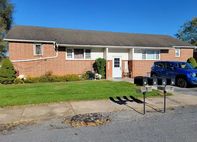 Property at 205 Carbaugh Dr Unit 3, Chambersburg, PA, 17202, 2 beds, 1 bath, [object Object]