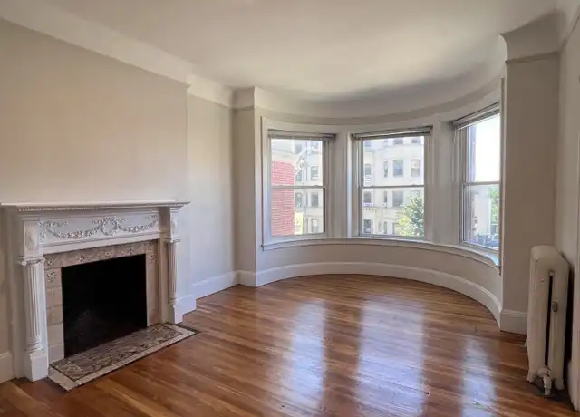 Property at 891 Massachusetts Ave Unit 4, Cambridge, MA, 02139, 2 beds, 1 bath, [object Object]