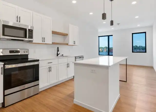 Property at 100 N Farwell St Unit 312, Eau Claire, WI, 54703, 1 bed, 1 bath, [object Object]