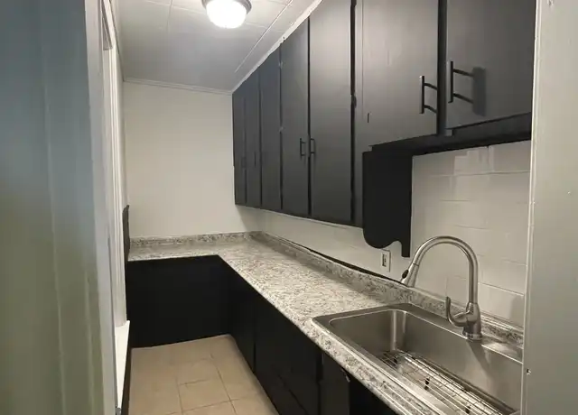 Property at 17 Superior Rd Unit 2, Worcester, MA, 01604, 3 beds, 1 bath, [object Object]
