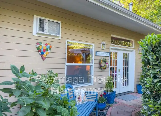 Property at 1720 SW Brooklane Dr Unit B, Corvallis, OR, 97333, 1 bed, 1 bath, [object Object]