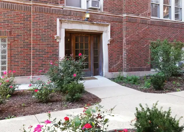 Property at 2452 W Addison St Unit 1A, Chicago, IL, 60618, 3 beds, 1 bath, [object Object]