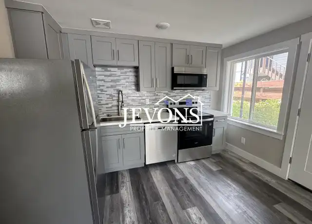 Property at 3035 64th Ave SW Unit 2, Seattle, WA, 98116, 1 bed, 1 bath, [object Object]
