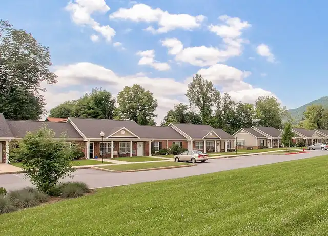 Property at Pennington Crossing - 3130 Rocky Top Rd, Johnson City, TN, 37601, 1 bed, 1 bath, [object Object]