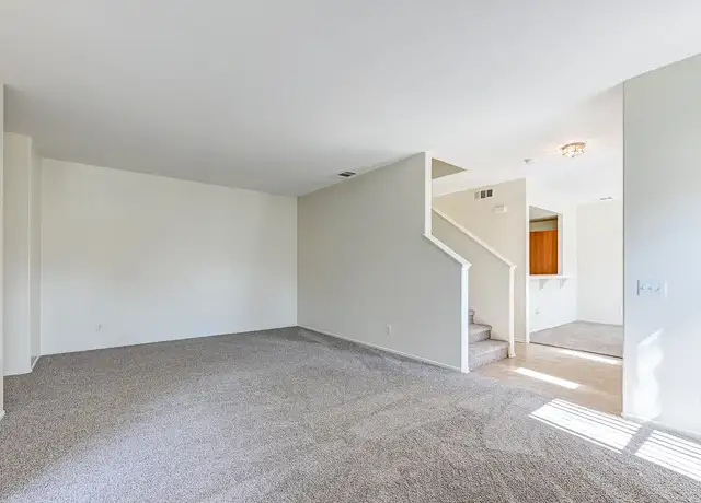 Photo of 597 Woodcrest Dr, Lake Elsinore, CA 92530