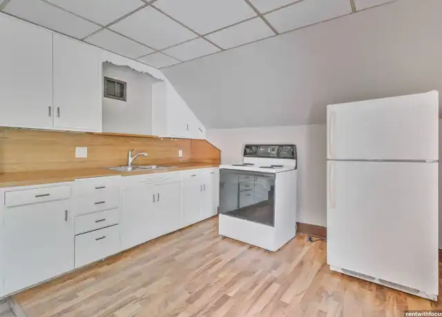 Property at 1901 S Jefferson St Unit 1901 A, Appleton, WI, 54915, 2 beds, 1 bath, [object Object]