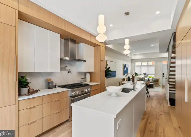 Property at 518 S 21st St, Philadelphia, PA, 19146, 4 beds, 4.5 baths, [object Object]